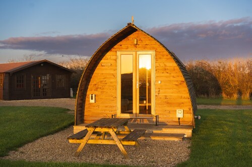 Rural Cabin in the Lincolnshire Countryside