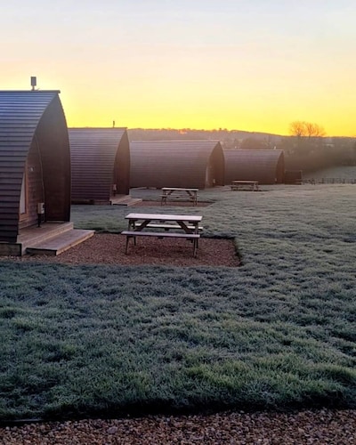 Rural Cabin in the Lincolnshire Countryside