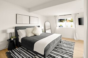 4 habitaciones, tabla de planchar con plancha, cuna de viaje y wifi 