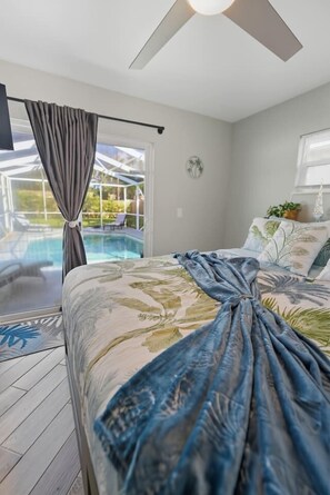 3 bedrooms, desk, iron/ironing board, travel cot