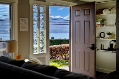 1 Bedroom Ground Level Suite on the Wine Trail (Close to everything!)