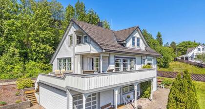 Room w/breakfast close to GranÄsen