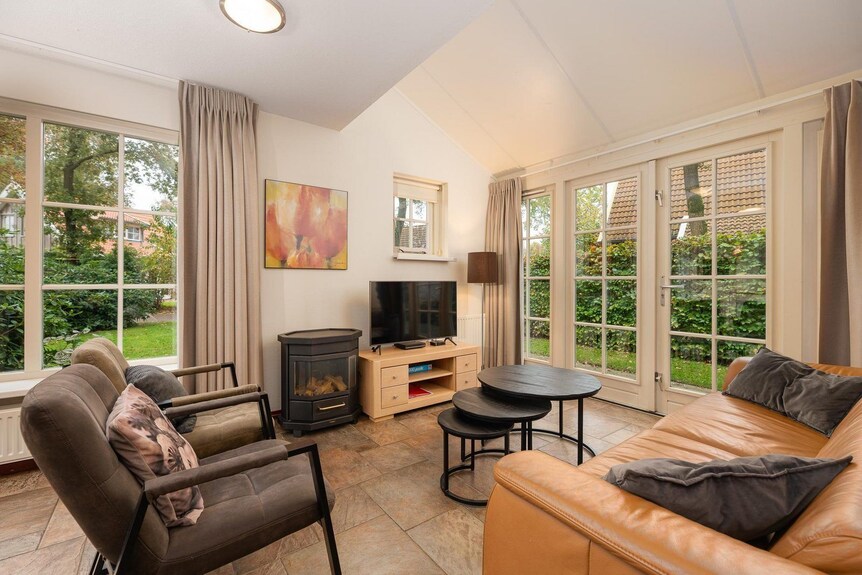 This Comfortable Luxury Villa Is Located In The Relatively Newly Established Vacation Complex Buitengoed Het Lageveld. - Almelo