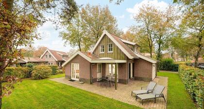 This comfortable luxury villa is located in the relatively newly established vacation complex Buitengoed Het Lageveld.