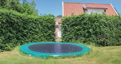 Diese komfortable Luxusvilla befindet sich im Ferienpark Buitengoed Het Lageveld