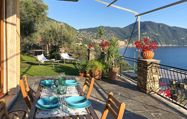 Outdoor dining - Terrazza sul Golfo Paradiso (Recco)