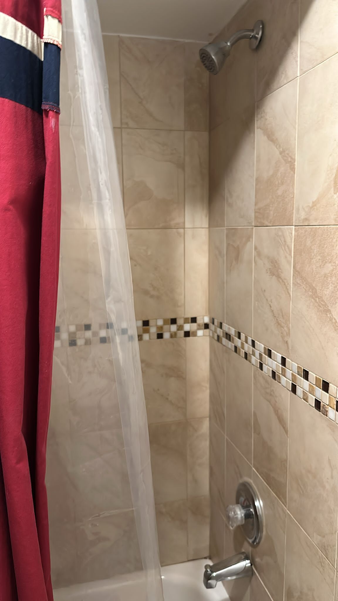 Executive-Zimmer, Mehrere Betten, Nichtraucher, eigenes Bad | Badezimmer | Kostenlose Toilettenartikel, Haartrockner, Handtücher, Seife