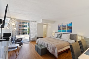 Iron/ironing board, WiFi, bed sheets