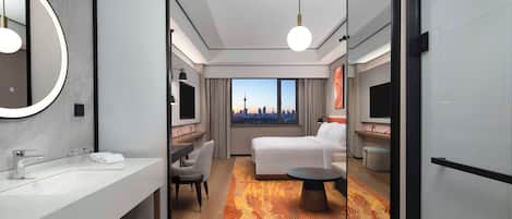 Room, 1 King Bed | Bathroom