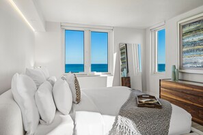 2 bedrooms, in-room safe, desk, iron/ironing board