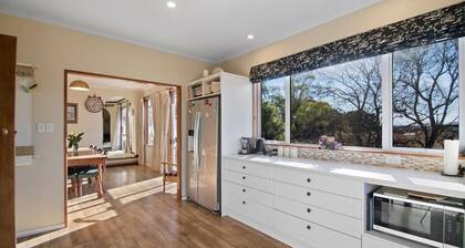 Peace in the countryside, Child/Pet Friendly, Fab Outdoor space + swimming pool