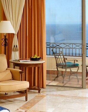 Living area - Pueblo Bonito Sunset Beach Suite in Cabo San Lucas near Quivira Golf course (Cabo San Lucas)