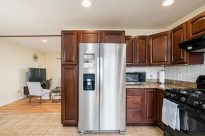 電子レンジ、オーブン、食器洗い機