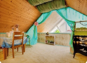 Interior - WOW! Ultimate Pocono Retreat Hot Tub, Fire Pit, Game Room & Lake Access (Blakeslee)