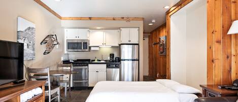 1 bedroom, desk, free WiFi, bed sheets