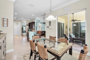 Dining - 3-bd house in fantastic gated neighborhood, private pool, fitness, laundry (Fort Myers)