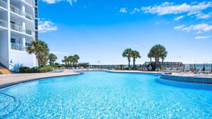 Pool - Palacio 902 | Beachfront & Resort Amenities | My Beach Getaways (Pensacola)