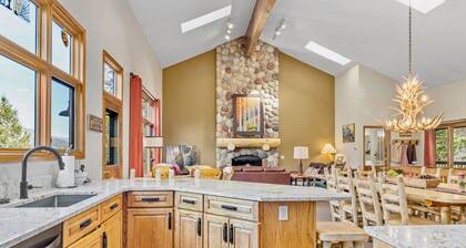 Estes Escape by Estes Park Homes