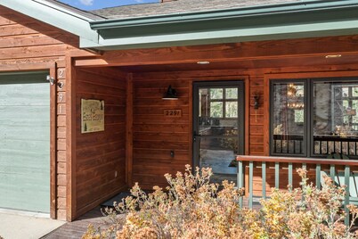 Estes Escape by Estes Park Homes