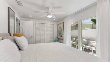 2 bedrooms, desk, iron/ironing board, travel crib