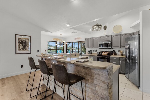 Fridge, microwave, oven, stovetop