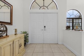 Interior - Captivating Paradise, Pool Table, Tiki Hut, Kayak - Cape Sunset Villa - Roelens (Cape Coral)