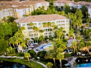 Exterior - Sheraton Villages - located near Walt Disney World Resort and Universal Studios. (Orlando)