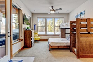 4 bedrooms, iron/ironing board, travel crib, free WiFi