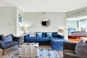 3 habitaciones, escritorio, tabla de planchar con plancha y wifi gratis 