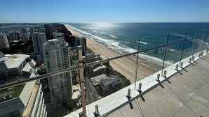 Unclassified image, 4 of 33, button - Main Beach Gold Coast (Gold Coast)