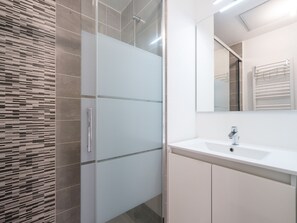 Shower - Bright villa 6 ppl, garden, close to the sea (Sérignan)