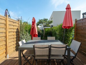 Outdoor dining - Bright villa 6 ppl, garden, close to the sea (Sérignan)