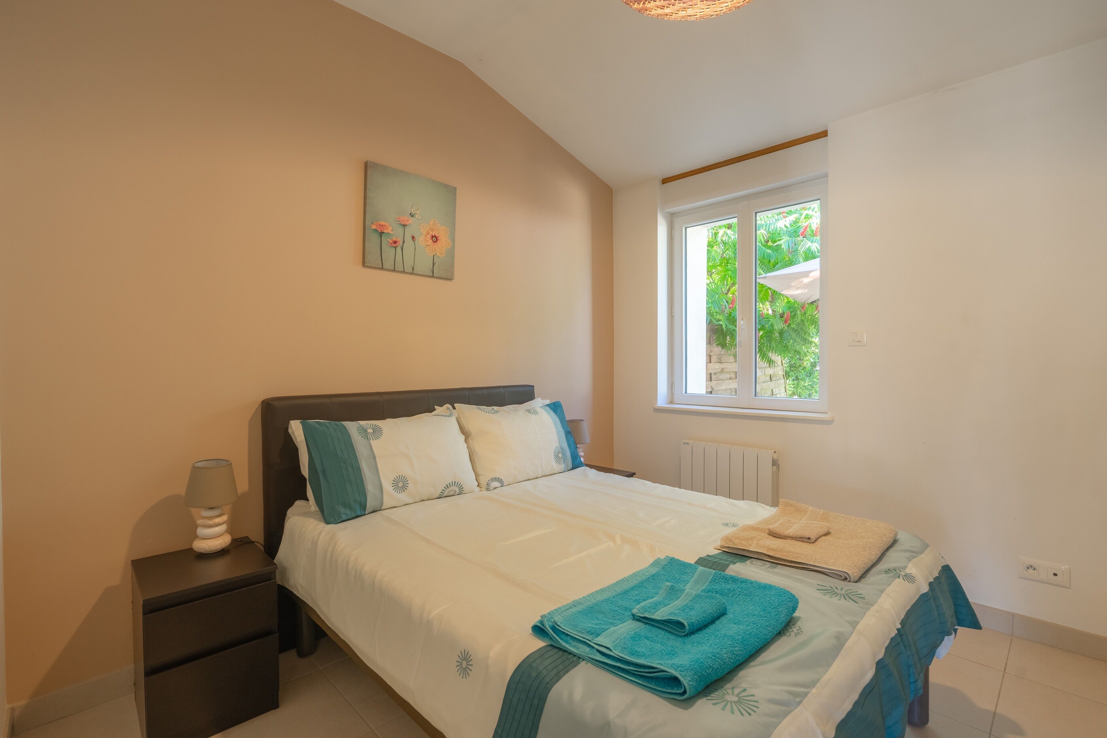 3 habitaciones, tabla de planchar con plancha y wifi gratis 