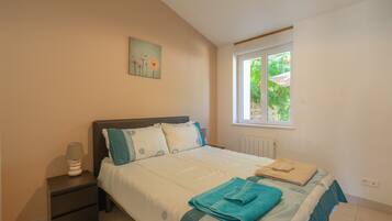 3 habitaciones, tabla de planchar con plancha y wifi gratis