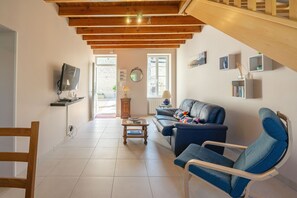 TV, DVD player, ping pong