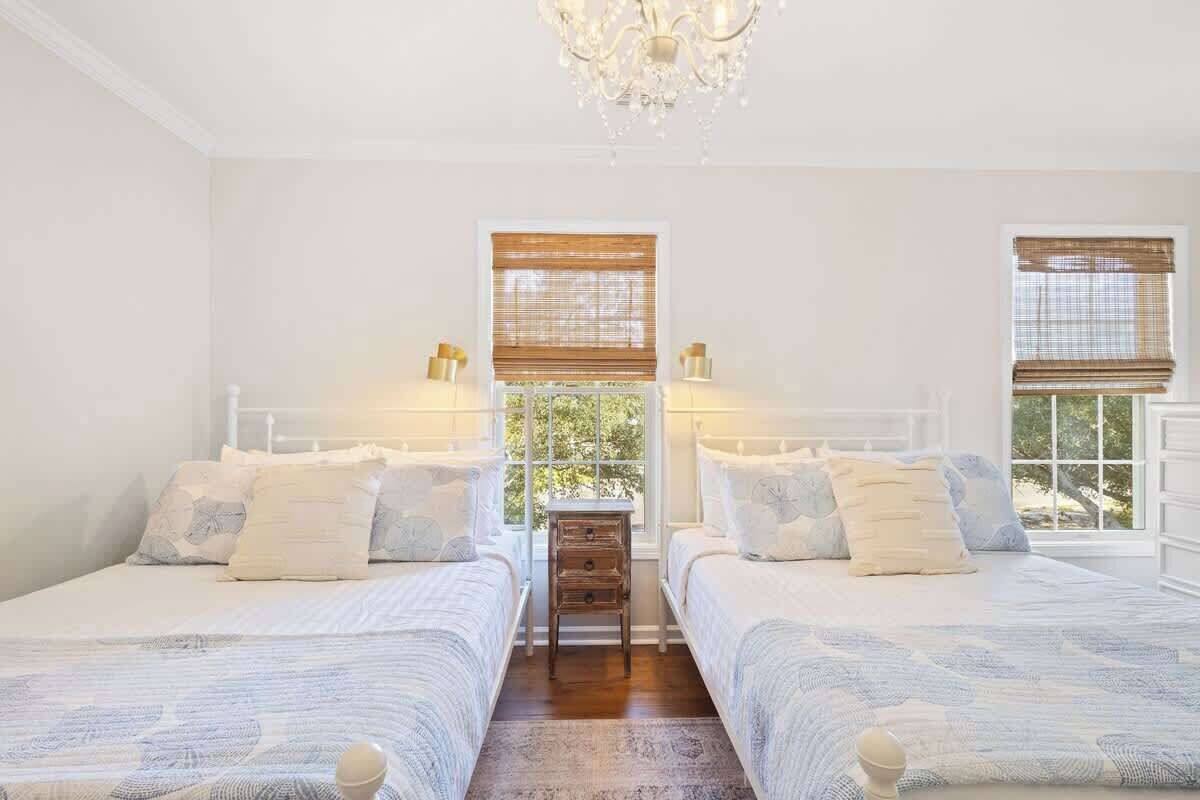 4 bedrooms, iron/ironing board, travel crib, WiFi