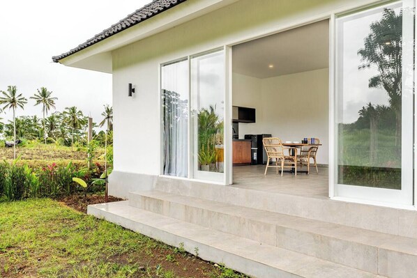 Outdoor dining - Bali Alam Villa (Tembuku, Bangli,)