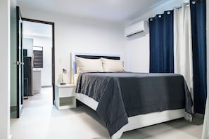 1 bedroom, desk, iron/ironing board, free WiFi