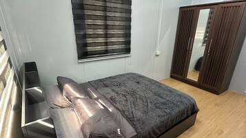 2 多间卧室、WiFi、床单