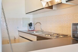Private kitchen - Apartment for 4 People in Belgium (Blankenberge)