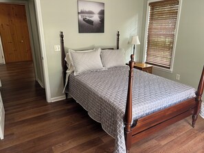 2 bedrooms, free WiFi, bed sheets - Papa's Place- A Quiet Getaway (Statesboro)