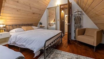 1 bedroom, travel crib, free WiFi, bed sheets