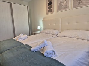 2 bedrooms, iron/ironing board, free WiFi, bed sheets