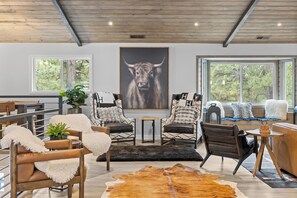 Interior - Memories and Luxury at Pine Ridge Retreat (Flagstaff)