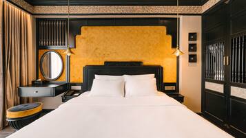 Suite, City View | In-room safe, blackout drapes, soundproofing, iron/ironing board