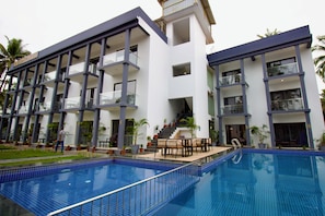 Utomhuspool
