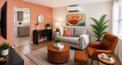 Full kitchen - Cozy 2 BR with King bed - Hospital & Hanford super close.