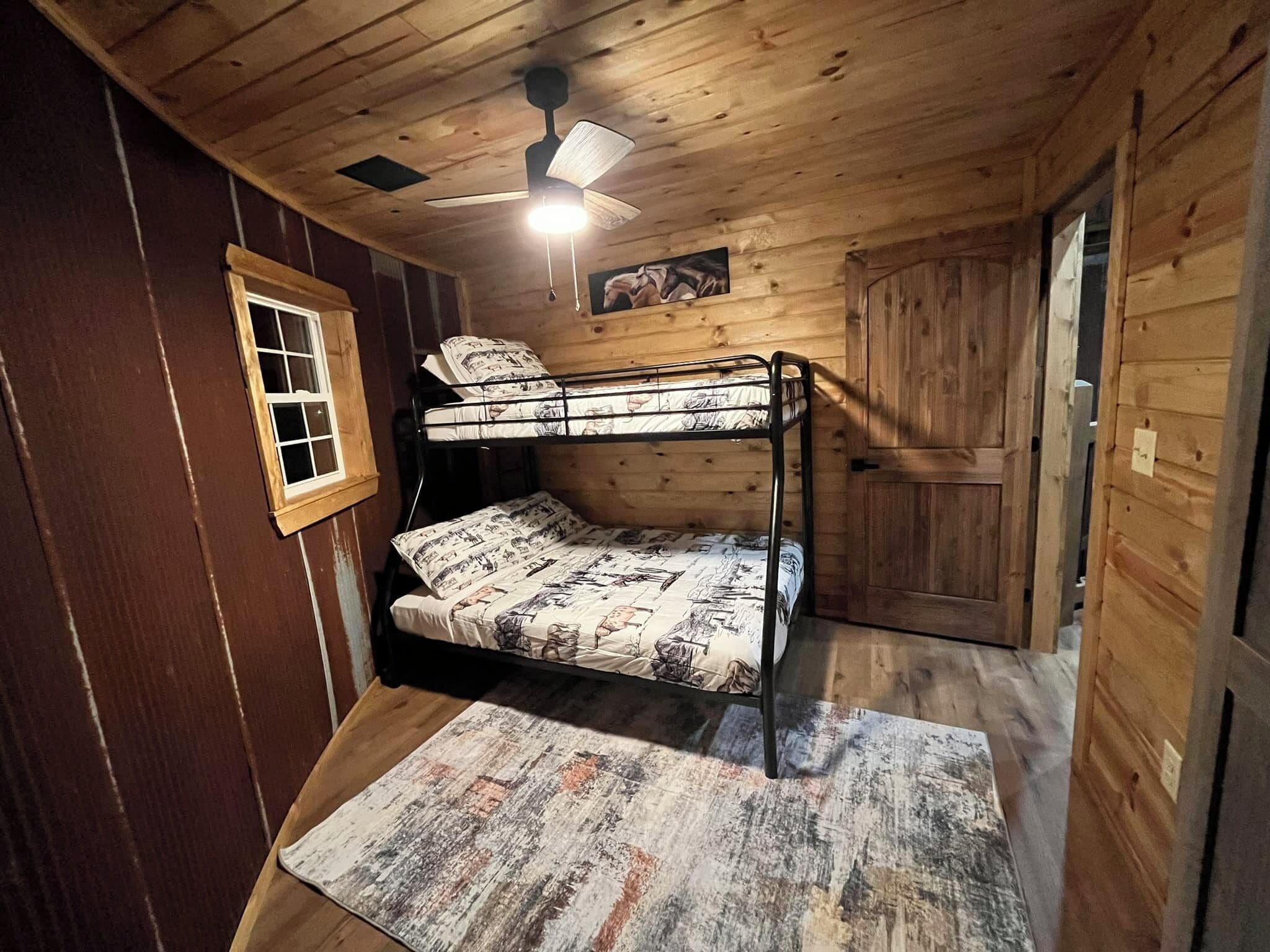 2 bedrooms, iron/ironing board, travel cot, WiFi