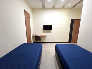 Room amenity - Wisma Saranani (Kendari)