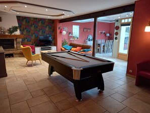 TV, table football, ping pong, books
